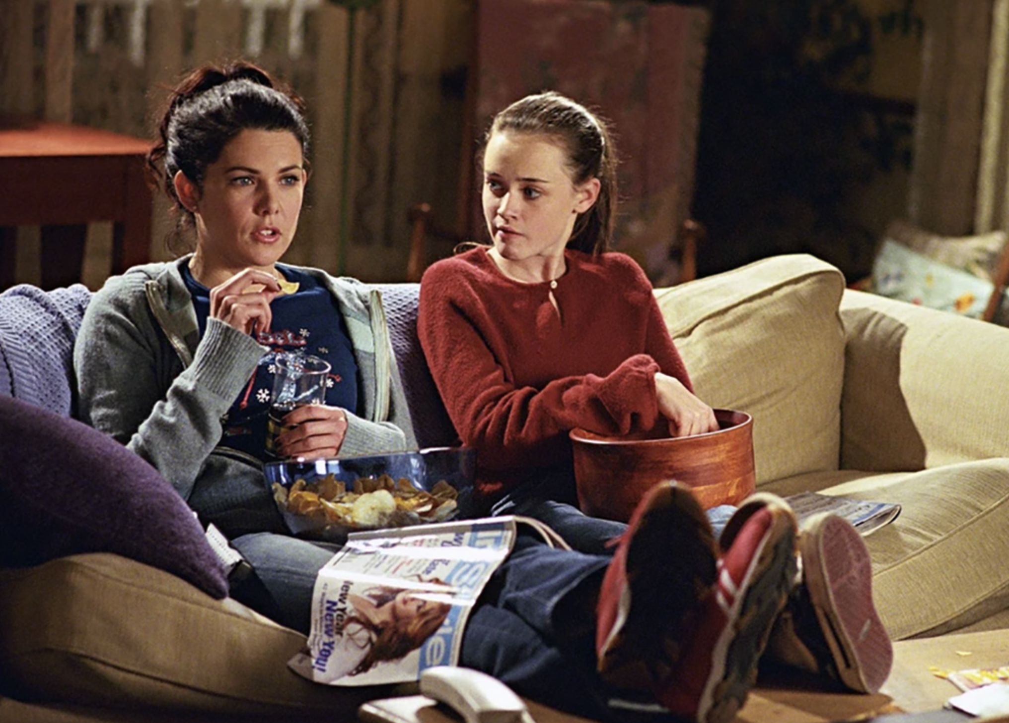 Lorelai and Rory Gilmore sharing coffee